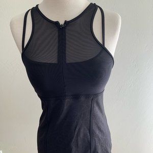 Lululemon Black Workout top Size 6